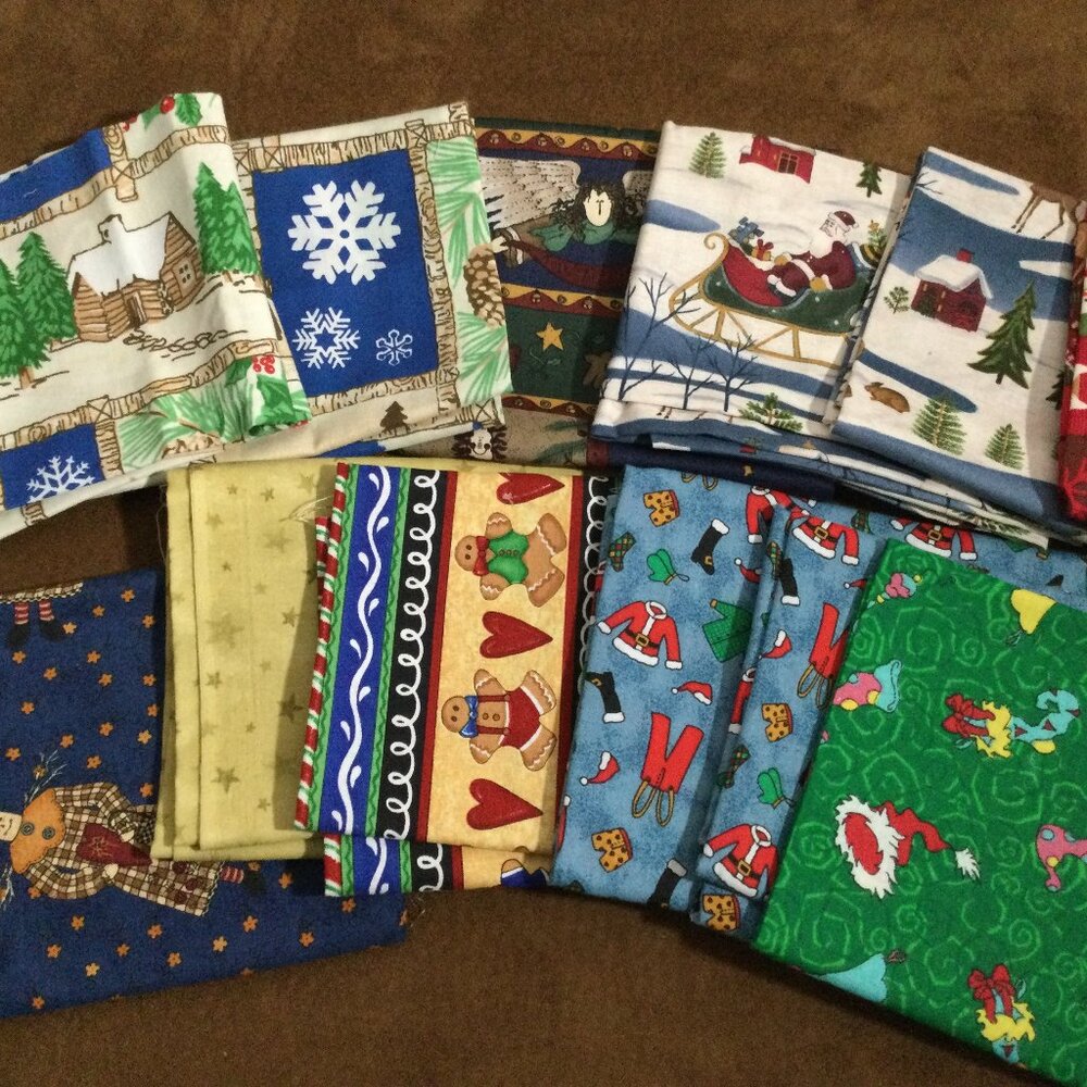 12 Christmas Fat Quarters